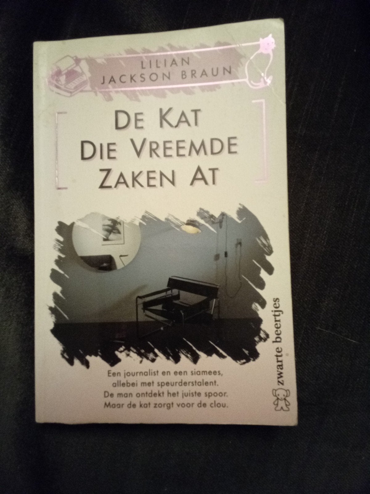 De Kat Die Vreemde Zaken At - Lilian Jackson Braun, Ophalen of Verzenden