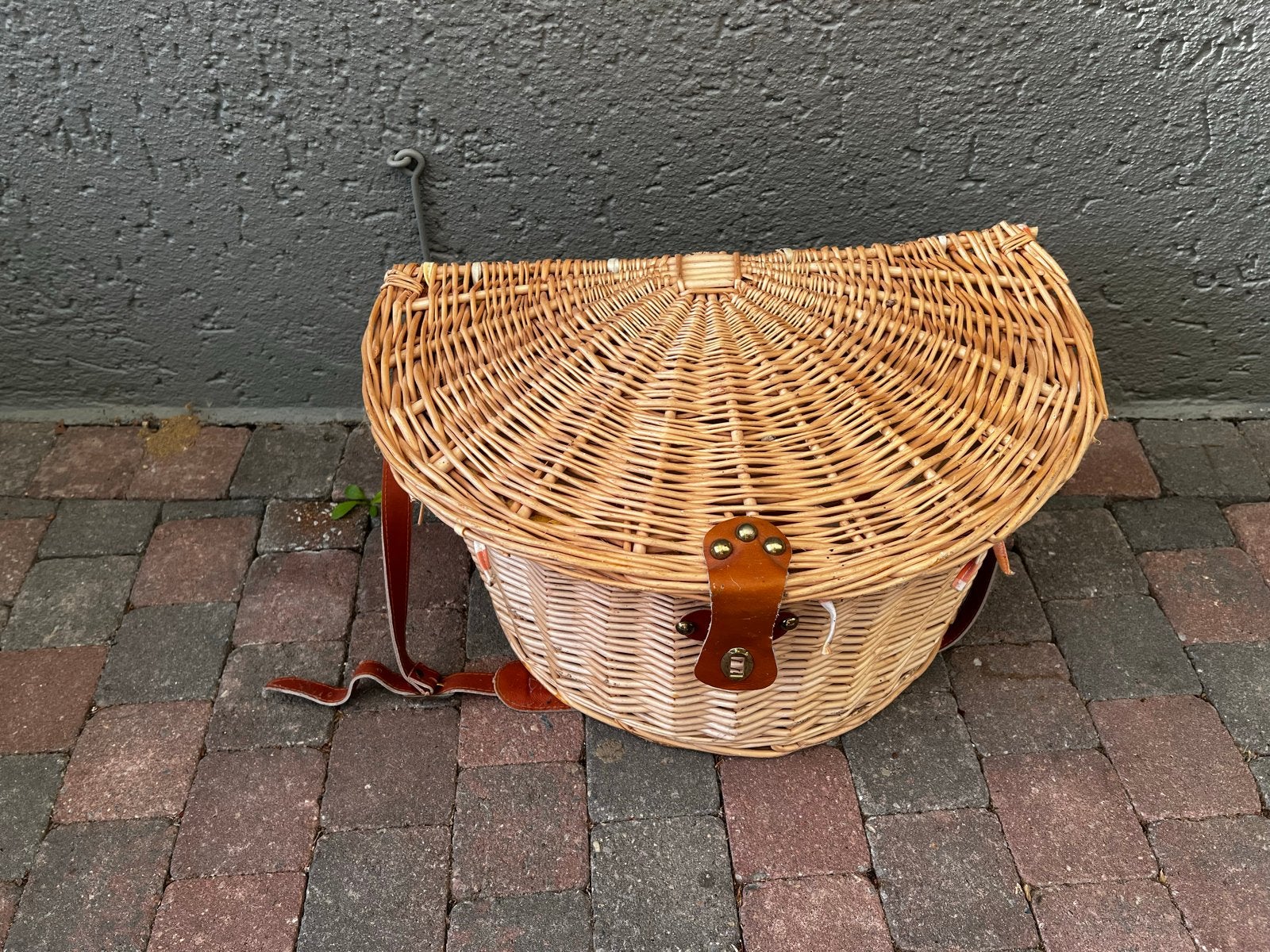 Vintage rieten picknickmand met inhoud, Ophalen, Gebruikt