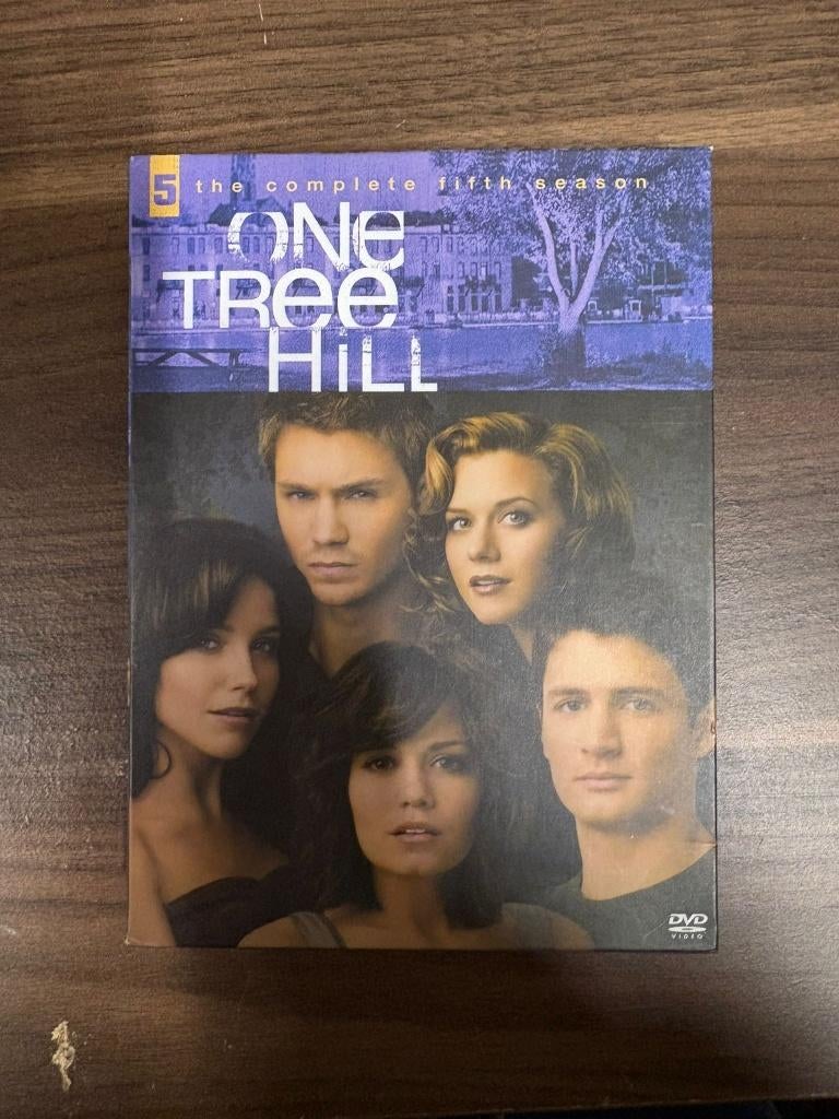 One three hill seizoen 5, Vanaf 12 jaar, Ophalen, Zo goed als nieuw