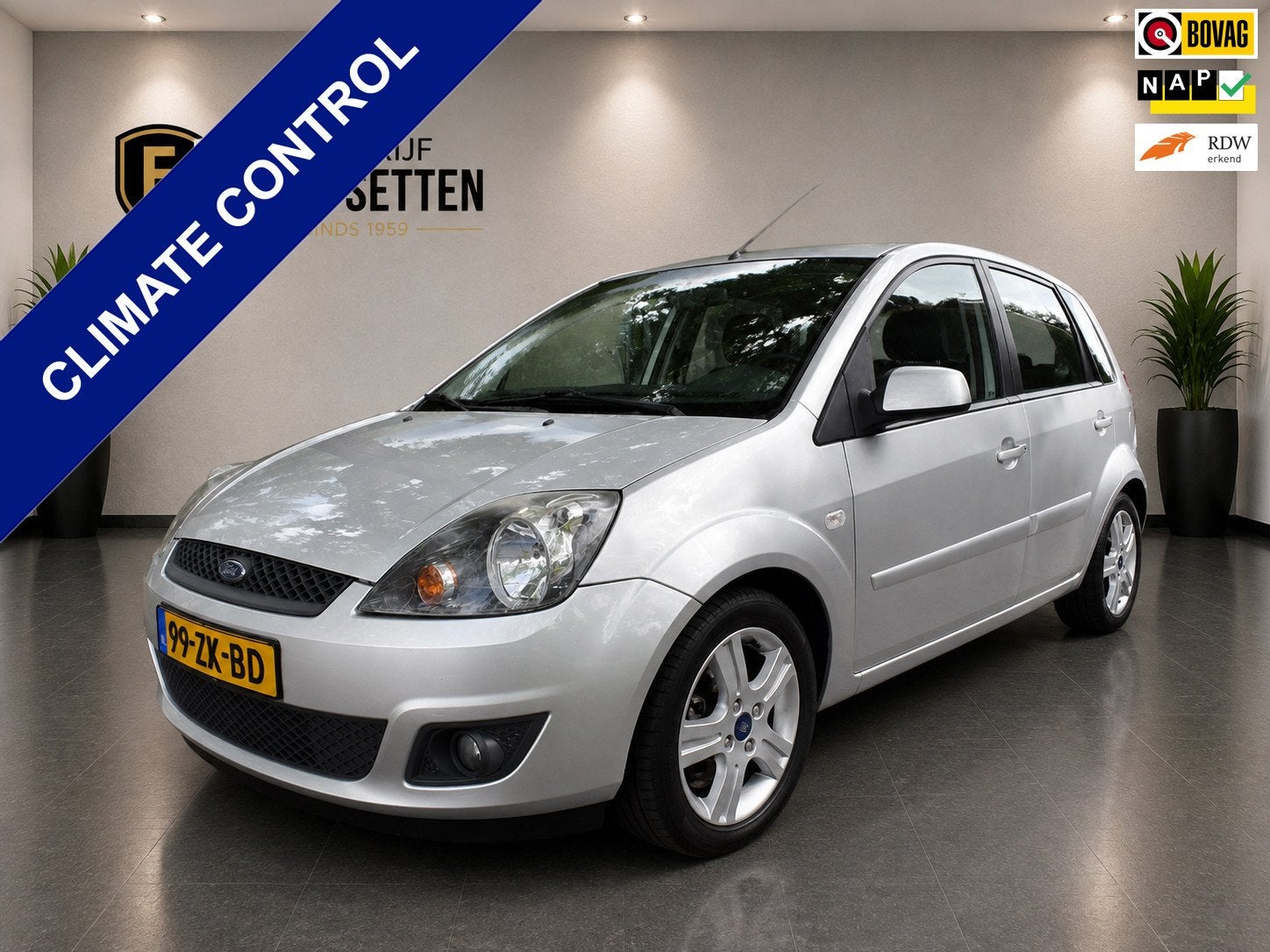 Ford Fiesta 1.3-8V Futura XL Trekhaak/Airco, Auto's, 4 cilinders, Origineel Nederlands, Bedrijf, Handgeschakeld