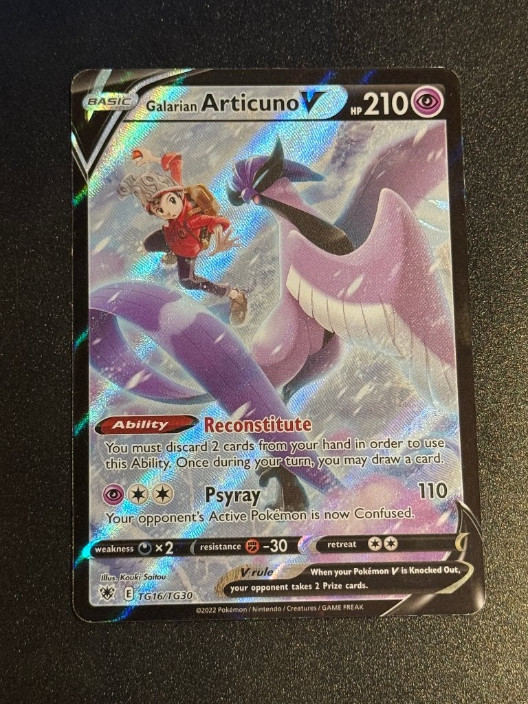 Galarian Articuno V TG16, Ophalen of Verzenden, Zo goed als nieuw, Losse kaart, Foil