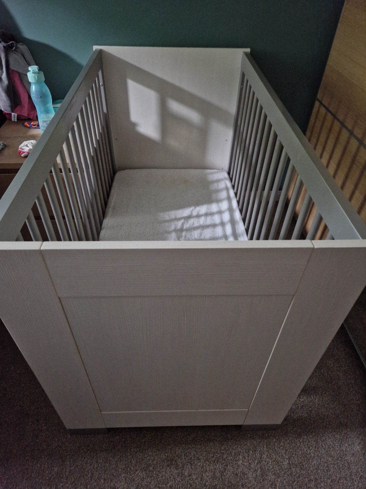 Gratis ledikant met matras 60x120 cm, Kinderen en Baby's, Babywiegjes en Ledikanten, Ophalen, Gebruikt, Ledikant