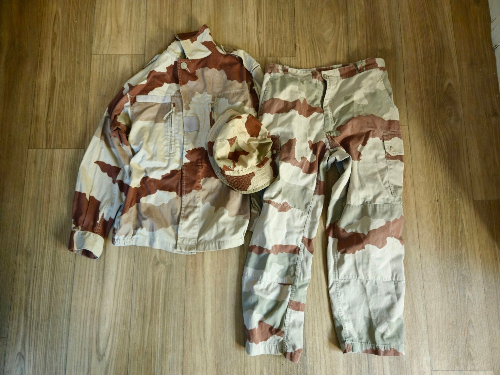 Frans cce desert uniform, Ophalen of Verzenden, Landmacht, Overige gebieden, Kleding of Schoenen