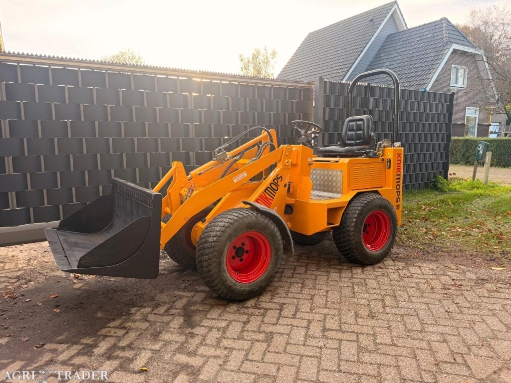 Knikmops 130  kubota minishovel yanmar minigraver bobcat