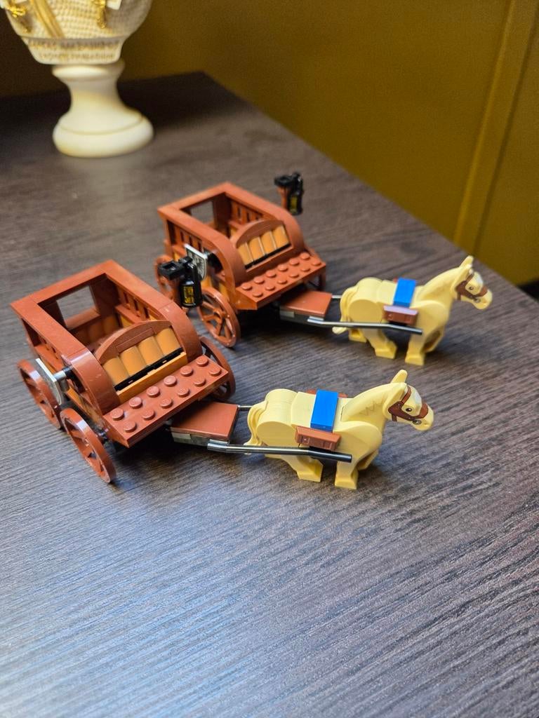 2x Lego Paard en wagen - Medieval Blacksmith (21325) MOC, Ophalen