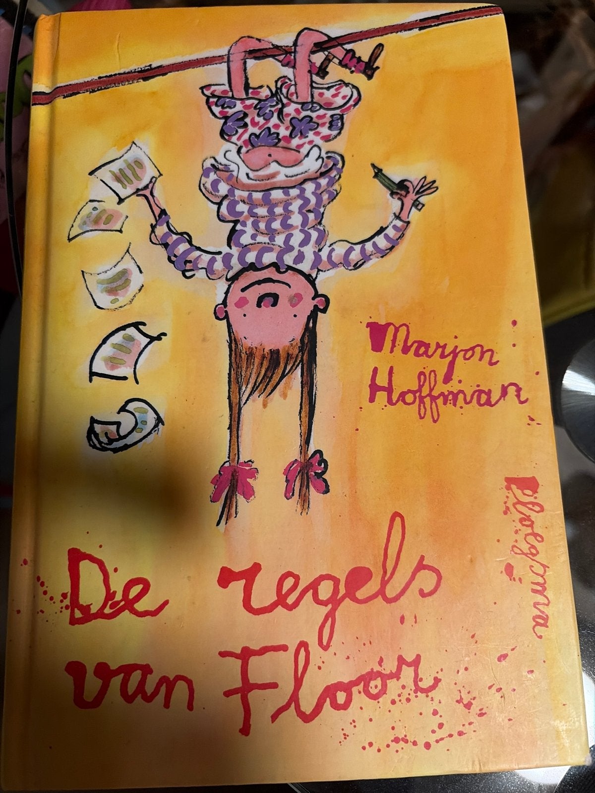 Die regels van Floor - Marjon Hoffman (kinderboek), Boeken, Ophalen of Verzenden, Zo goed als nieuw, Fictie