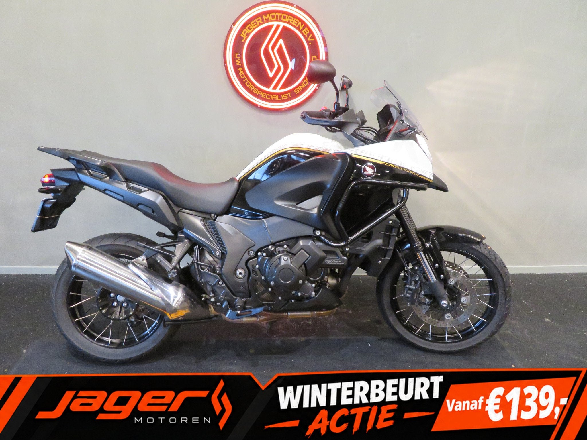 Honda VFR 1200 XD CROSSTOURER DCT PERFECT (bj 2015), Motoren, Toermotor, Gebruikt, Bedrijf