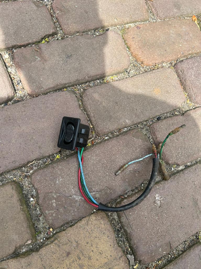 Powertrim knopje( komt van 50pk mercury), Ophalen of Verzenden, Zo goed als nieuw, Motor en Techniek