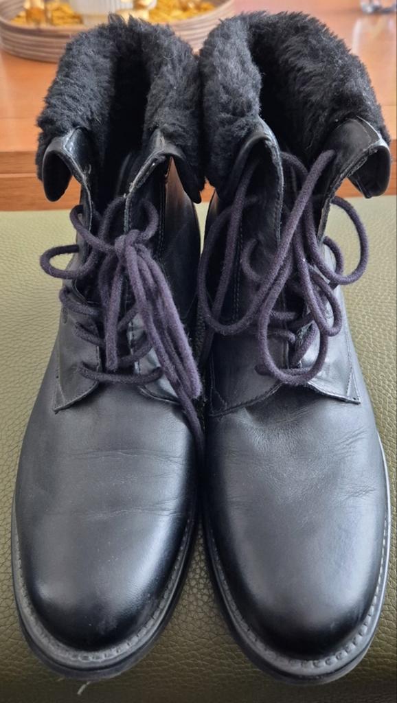 Damesschoenen maat 39., Kleding | Dames, Schoenen, Ophalen, Zwart, Lage of Enkellaarzen, Zo goed als nieuw