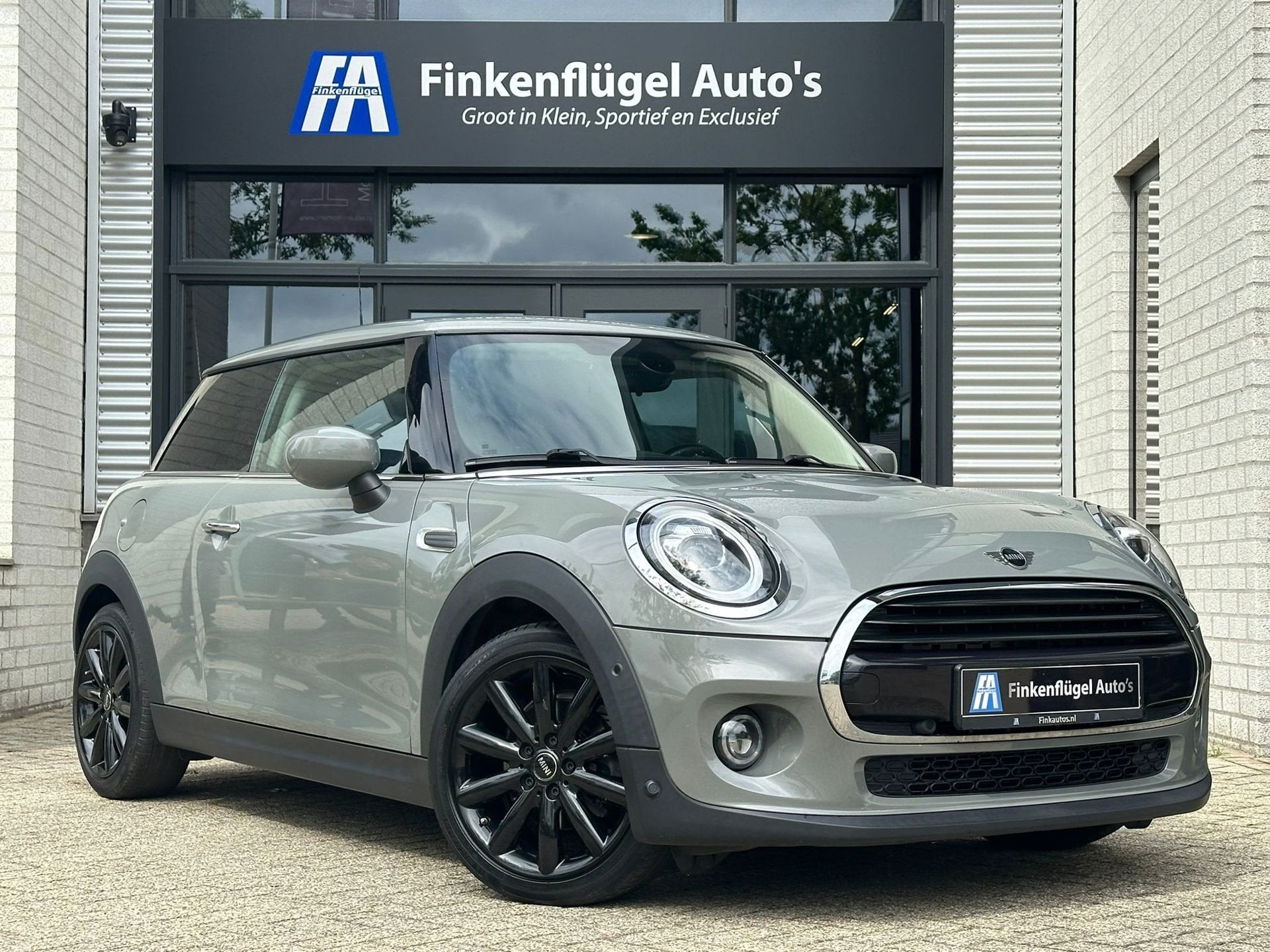MINI Cooper 1.5 Facelift |Union.Jack |Navi |Carplay |Sportst, Auto's, 136 pk, Gebruikt, Zwart, 4 stoelen