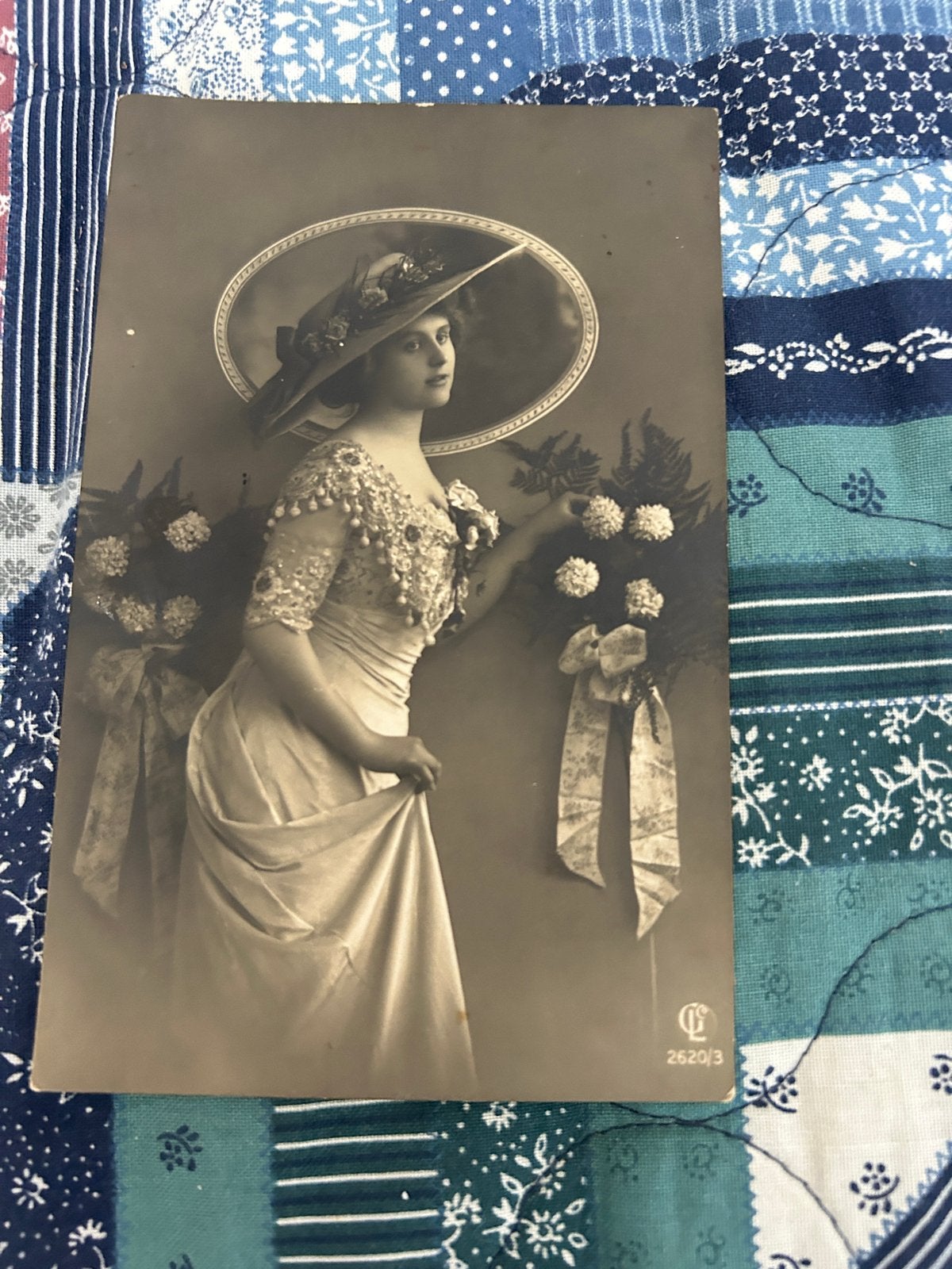Oude Postkaarten: Dame met Hoed (1900-1920) & Luik Basiliek, Ophalen of Verzenden, Voor 1920, Gelopen, Luik