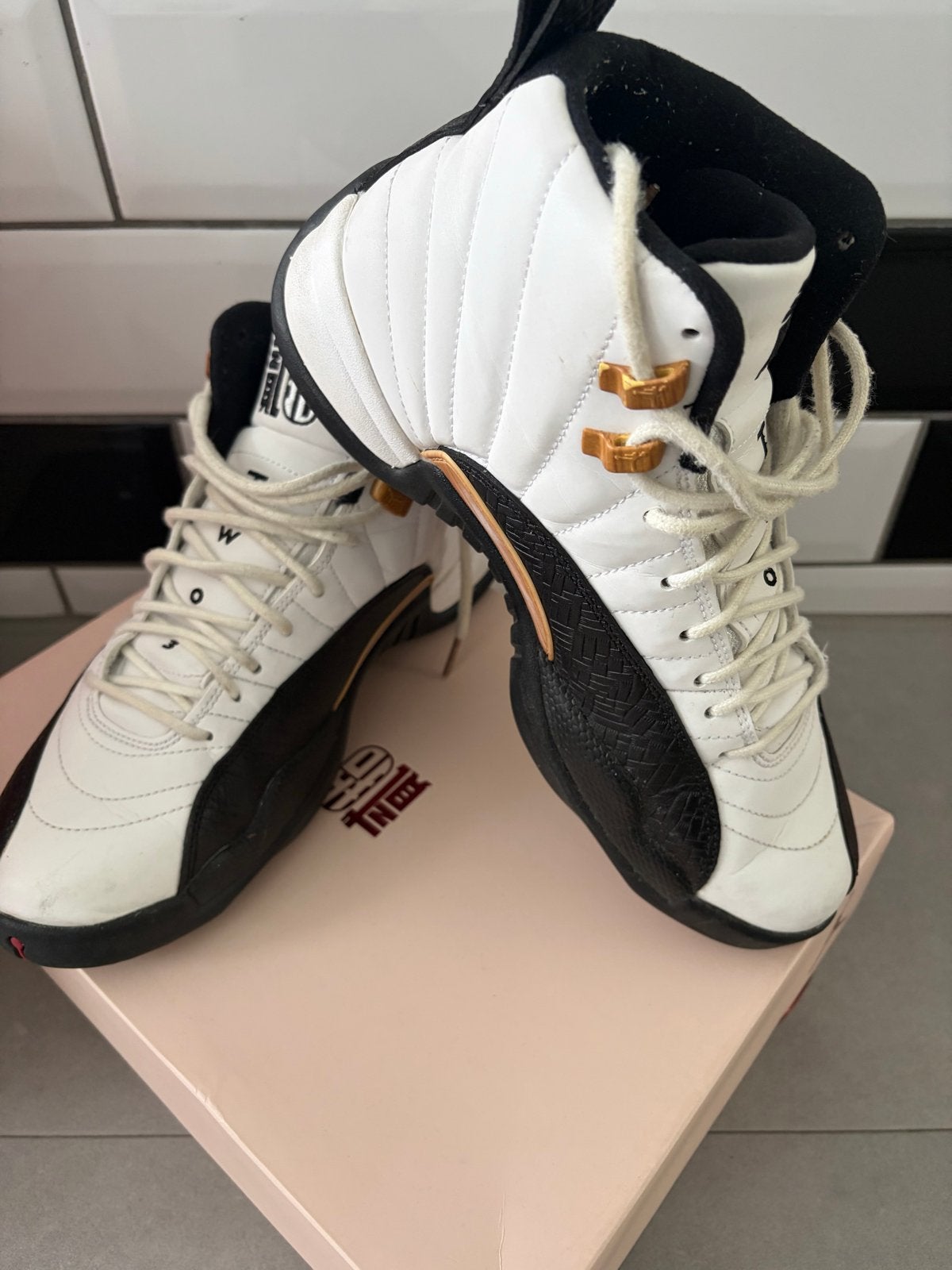 Nike Air Jordan 12 Retro CNY - Maat 42, Ophalen of Verzenden, Gedragen, Wit, Sneakers of Gympen