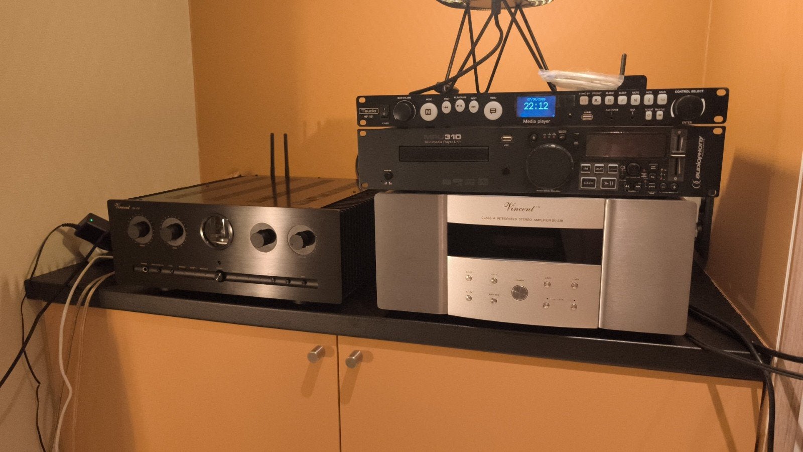 Vincent SV 237  - 2x700w @ 2 ohm - 32kg ab high end, Audio, Tv en Foto, Cassettedecks, Ophalen of Verzenden, Overige merken