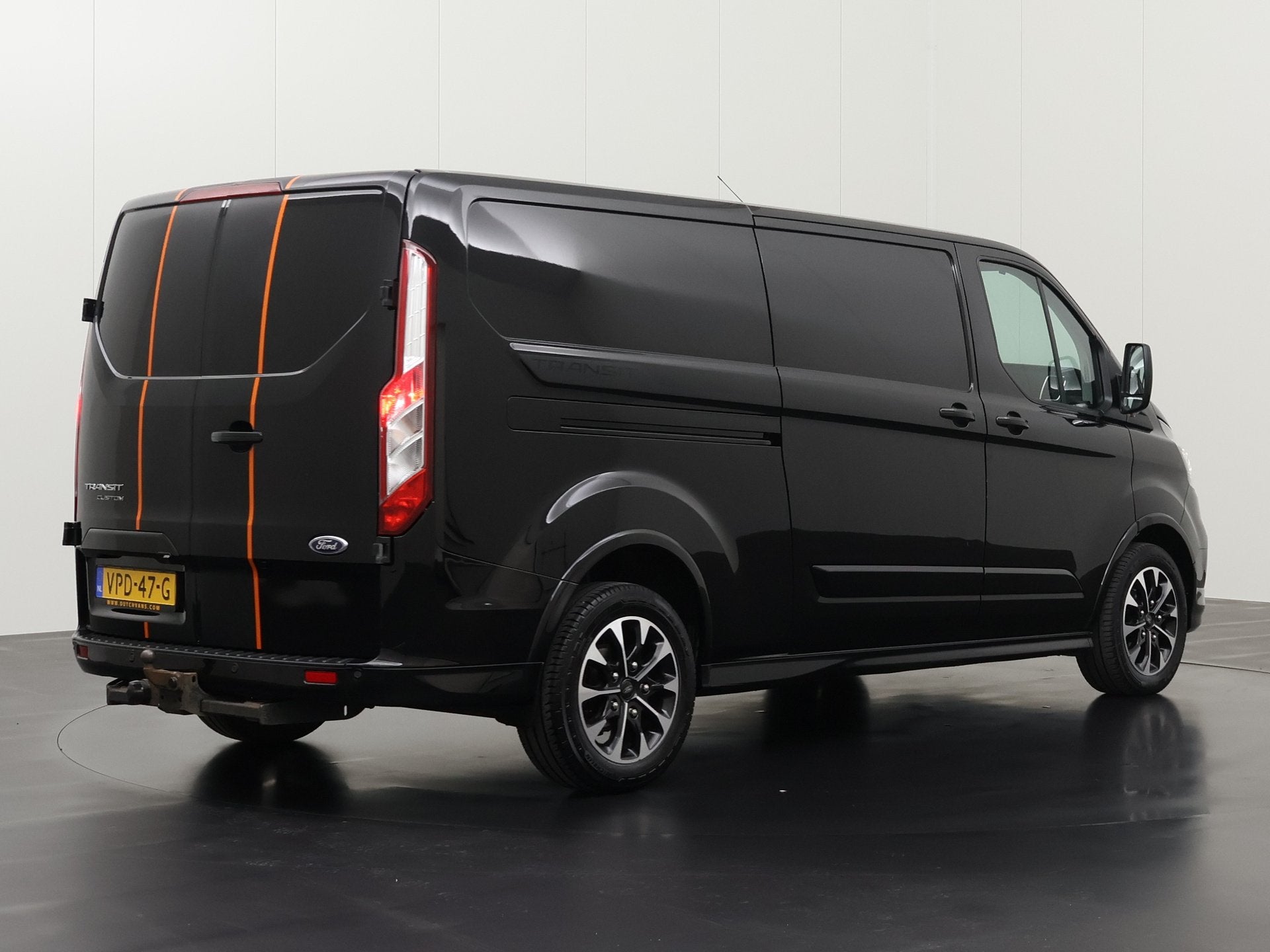 Ford Transit Custom 2.0TDCI 185PK Automaat Lang Sport | Navi, Voorwielaandrijving, Dealer onderhouden, 15 km/l, 4 cilinders