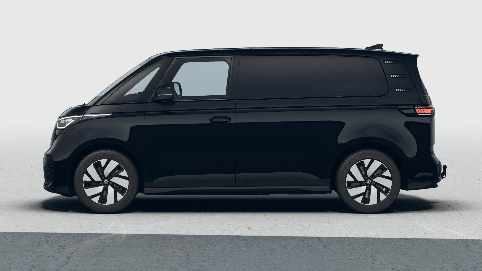 Volkswagen ID. Buzz Cargo 286pk Bulli Edition 79 kWh | Clima, Auto's, Automaat, 12 maanden, Zwart, Volkswagen