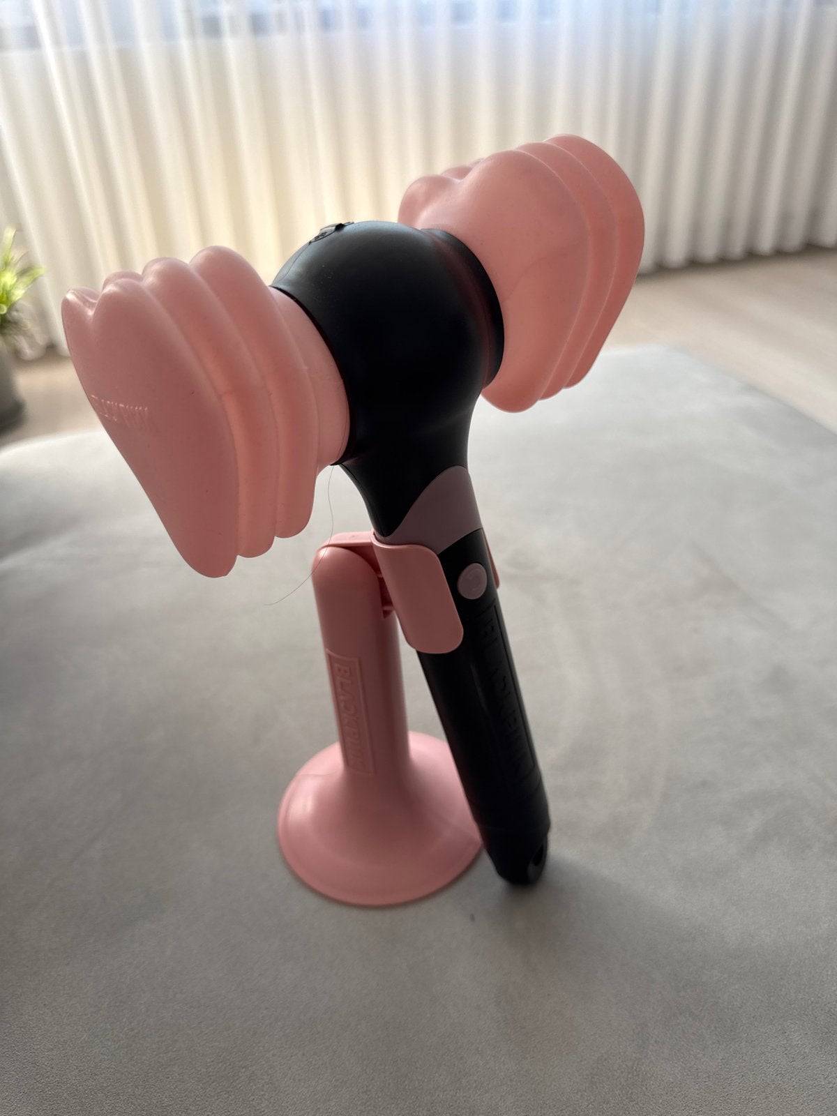 BLACKPINK Lightstick V2 met standaard, Ophalen of Verzenden, Zo goed als nieuw