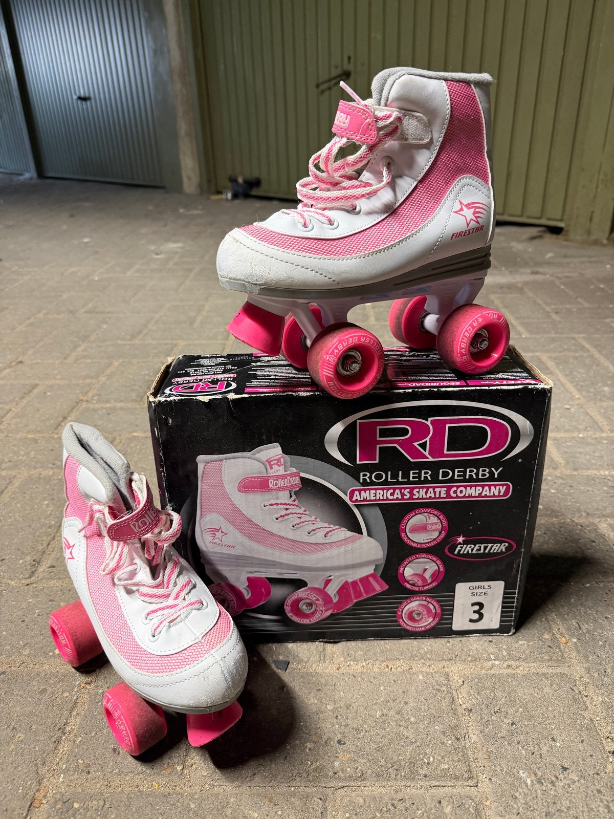 Roze Rolschaatsen - Maat 3 - Roller Derby Firestar, Ophalen of Verzenden, Gebruikt, Kinderen