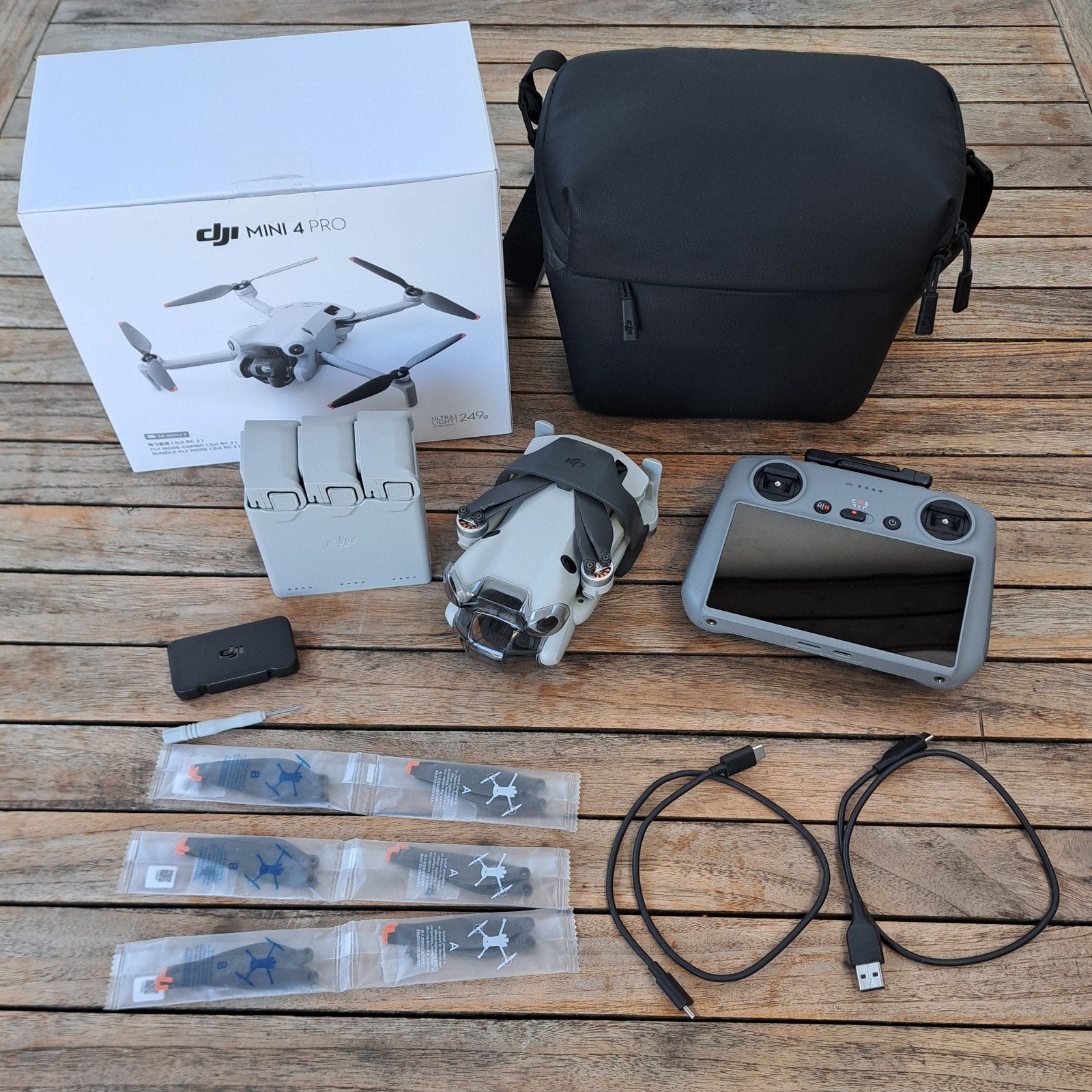 DJI mini 4 pro fly more combo + DJI RC 2 + DJI ND-filters, Audio, Tv en Foto, Drones, Ophalen, 30 tot 45 minuten, Cameradrone