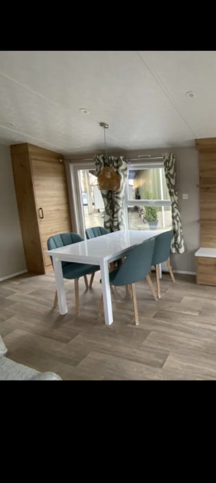 4 stoelen met tafel nieuw, Ophalen of Verzenden
