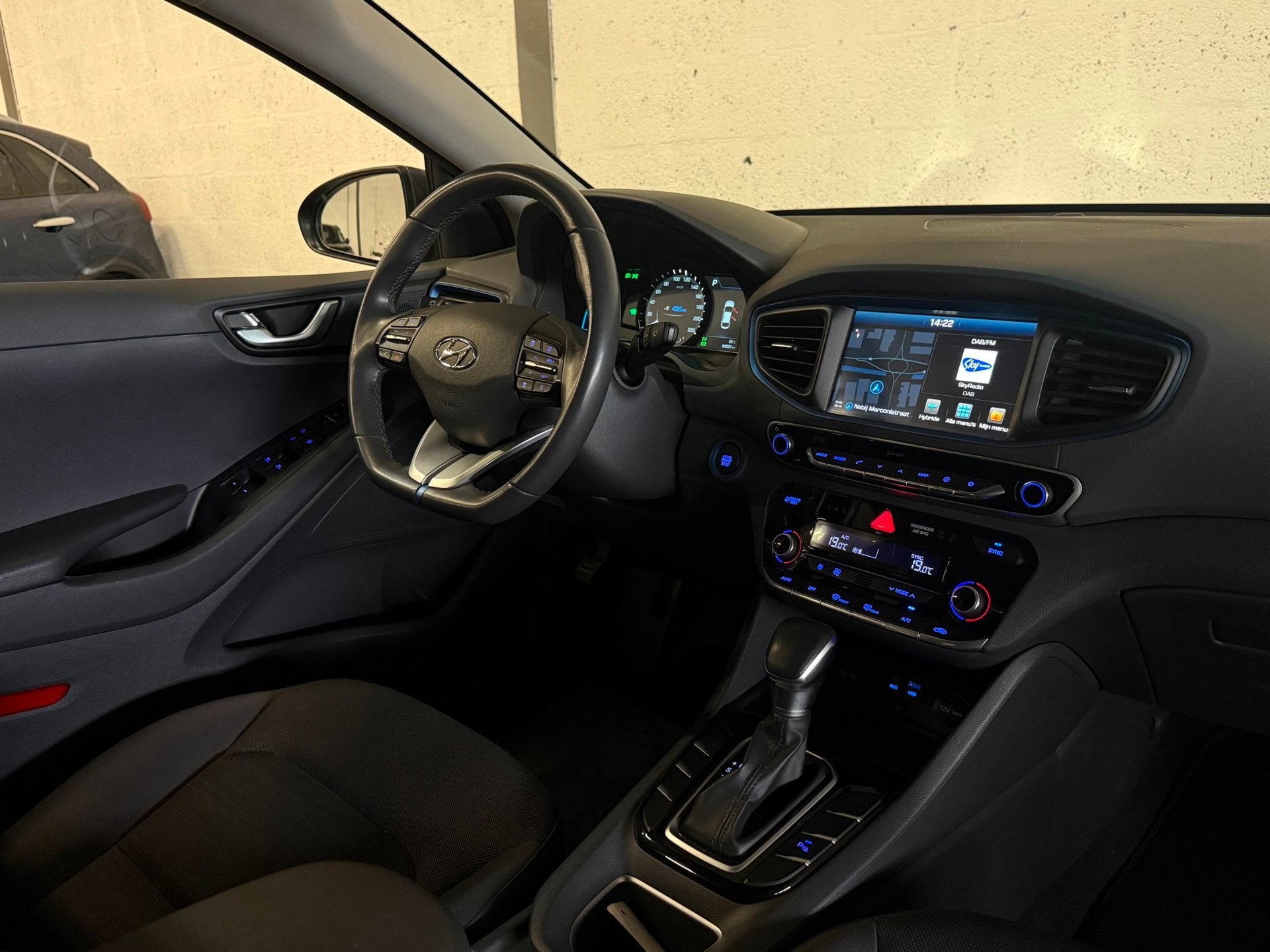 Hyundai IONIQ 1.6 GDi Hybride Aut|Navi|Infinity|Camera|Deale, Stof, Gebruikt, Bedrijf, IONIQ