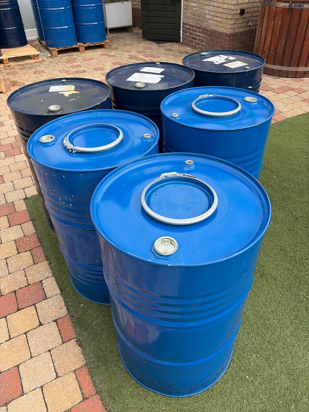 6x Blauwe vaten 210L en pallets gratis af te halen., Ophalen of Verzenden, Gebruikt