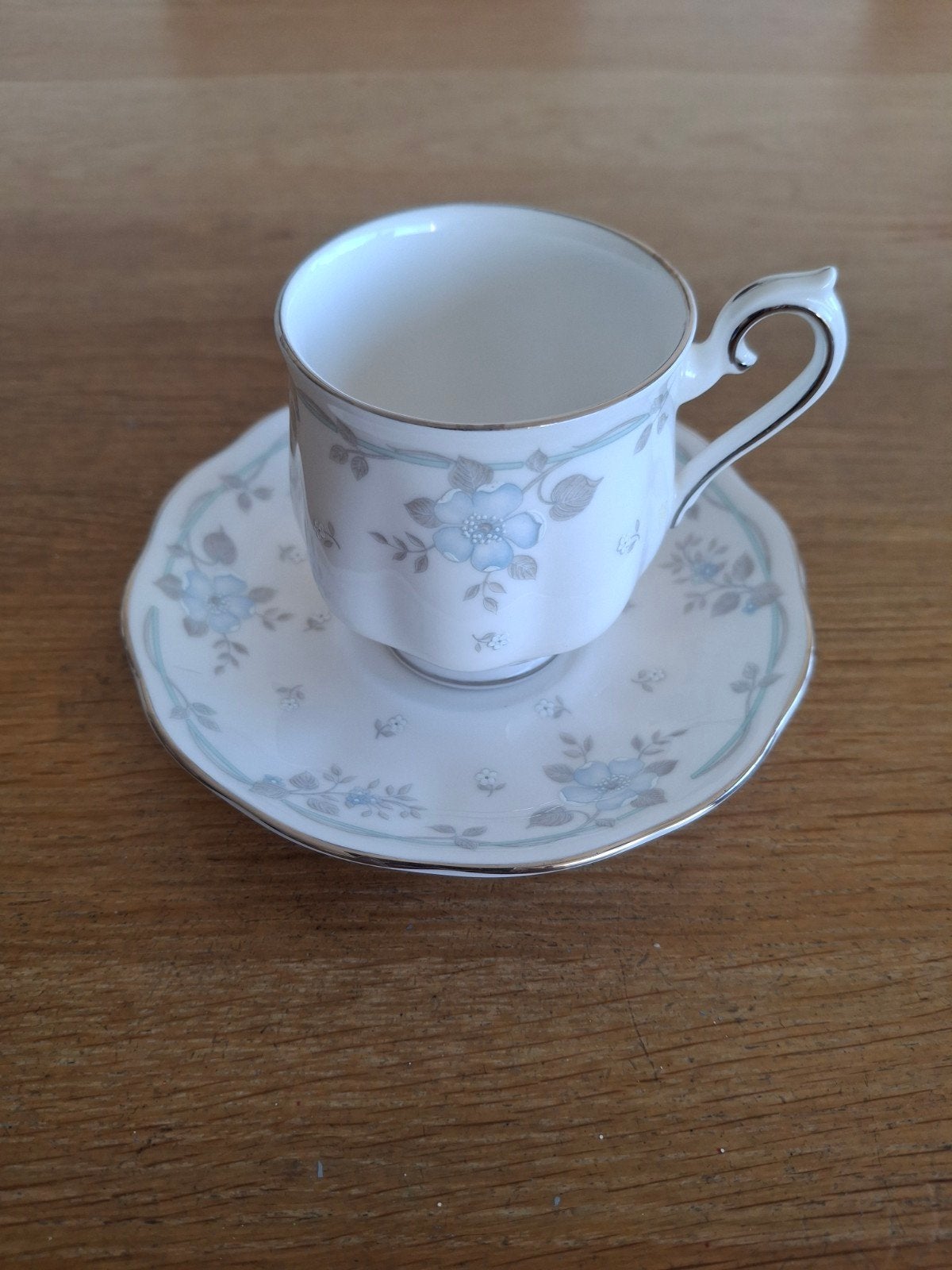 Royal Albert Satin Rose Theekop en Schotel, Ophalen of Verzenden