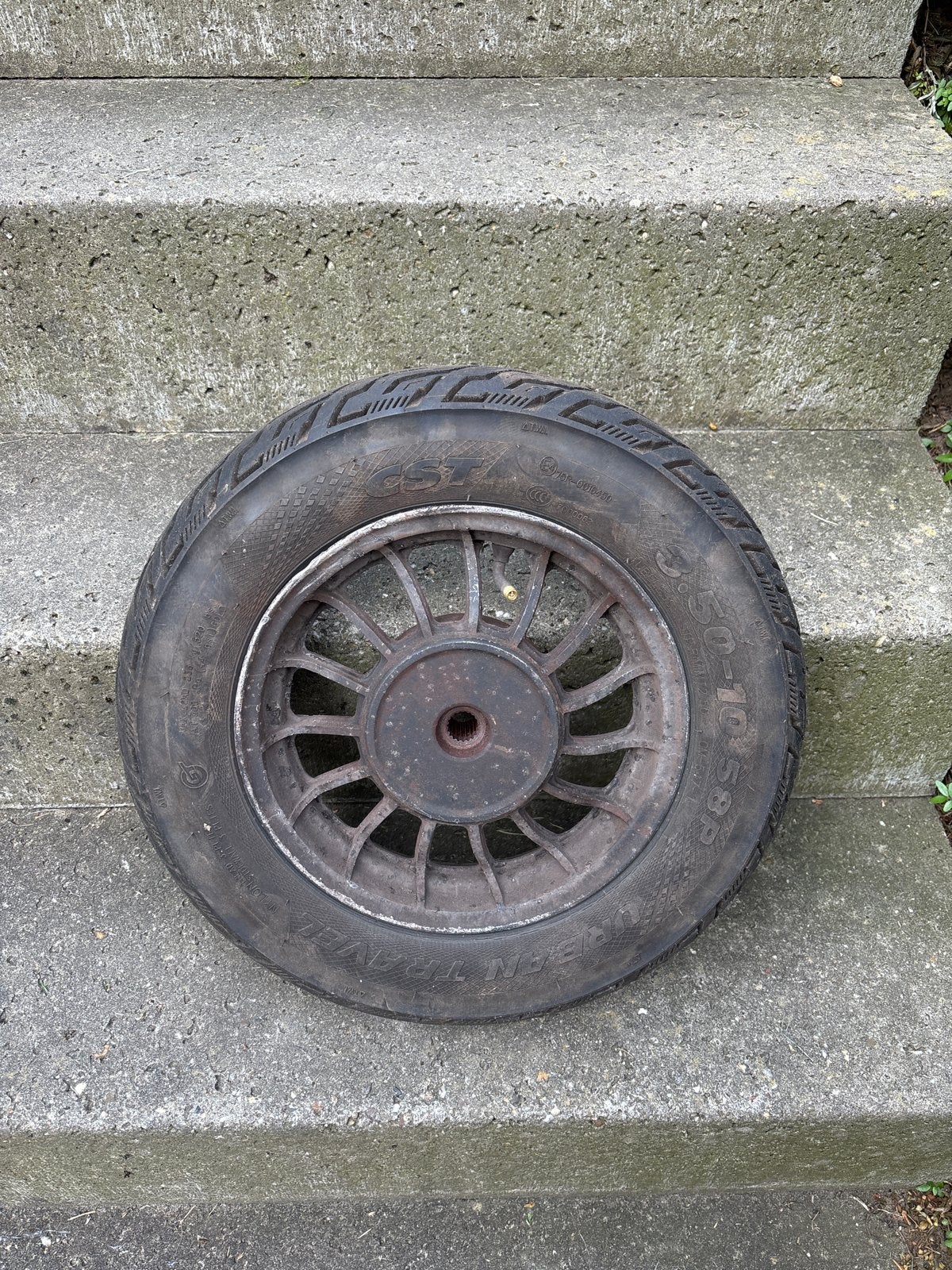 Gy6 scooter velg 10 inch met versleten band, Ophalen, Gebruikt, Overige typen, Overige merken