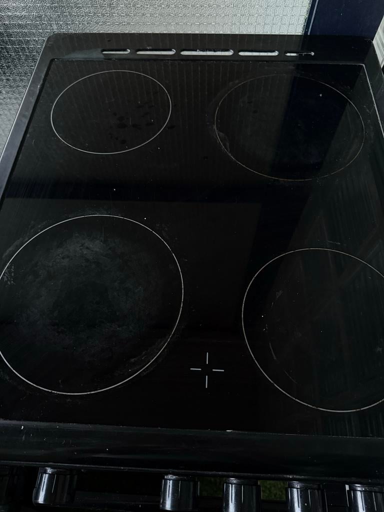 Everglades Elektrisch Fornuis met Oven - Zwart, Ophalen, Gebruikt, 60 cm of meer, 4 kookzones