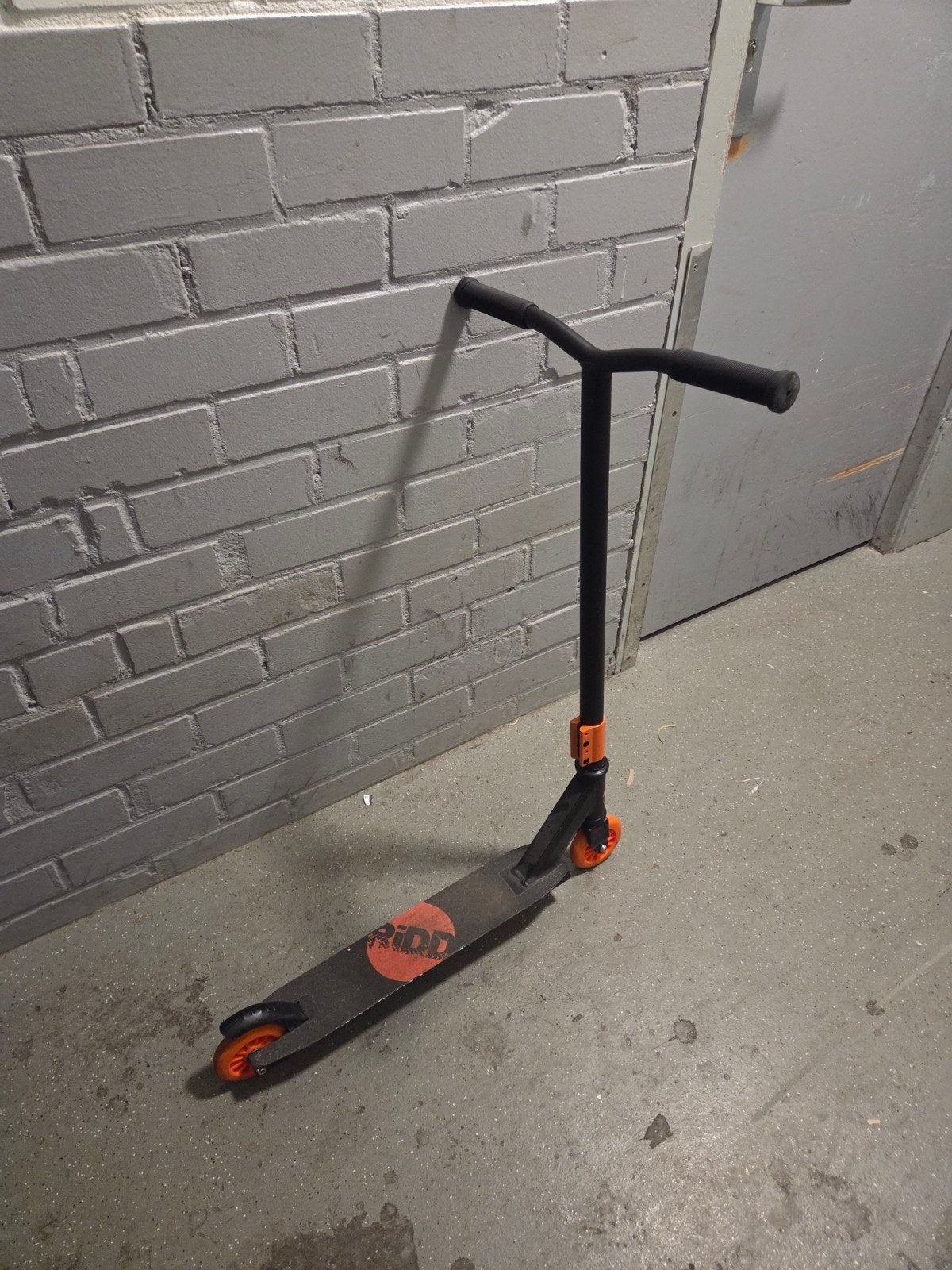 Stuntstep RIDD met oranje wielen, Ophalen, Gebruikt, Gewone step, RIDD