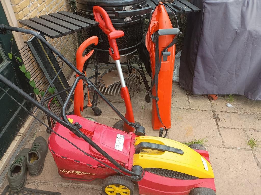 Tuinmachines: Grasmaaier, Grastrimmers, Tuin en Terras, Grasmaaiers, Gebruikt, Elektrische grasmaaier, 30 t/m 39 cm, Cirkelmaaier
