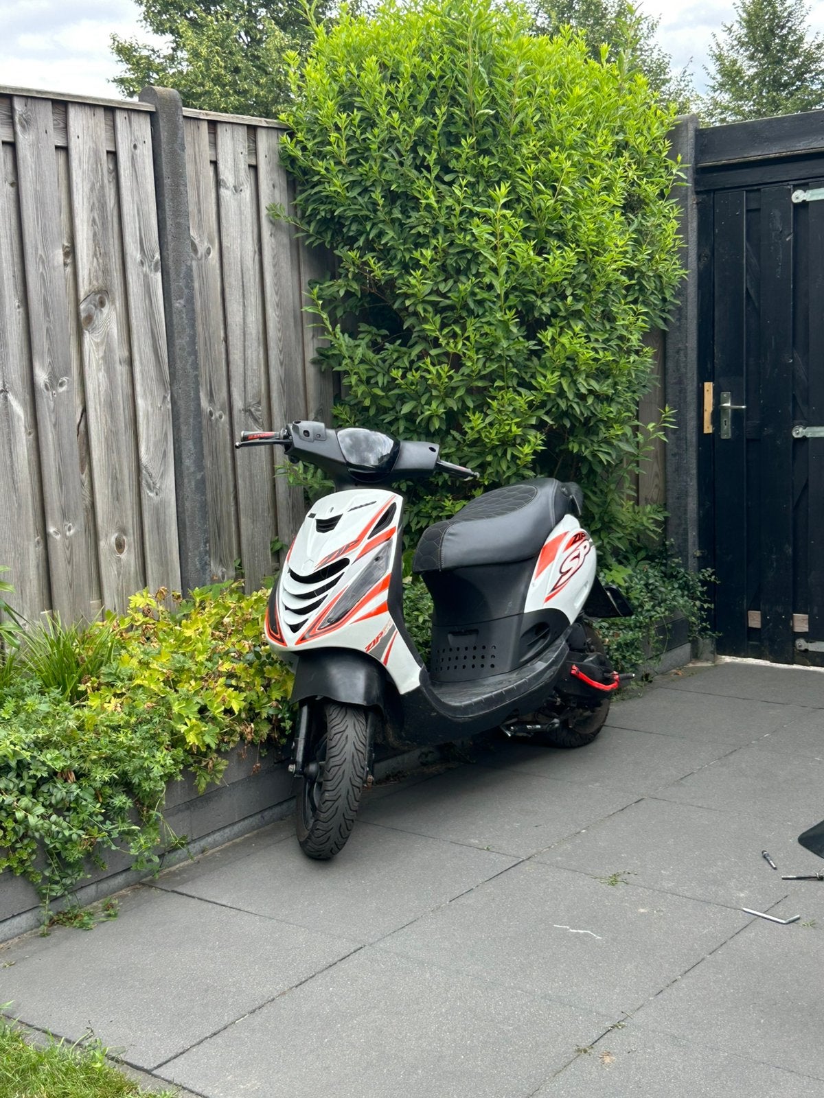 PIAGGO ZIP 70cc//PERFECTE STAAT//A1 KEURBAAR, Ophalen, Zo goed als nieuw, Tweetakt, Zip