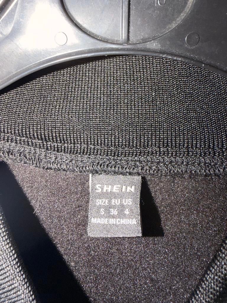 Shein Cropped Varsity Jacket Zwart Maat S, Ophalen of Verzenden, Zo goed als nieuw, Maat 36 (S), Zwart