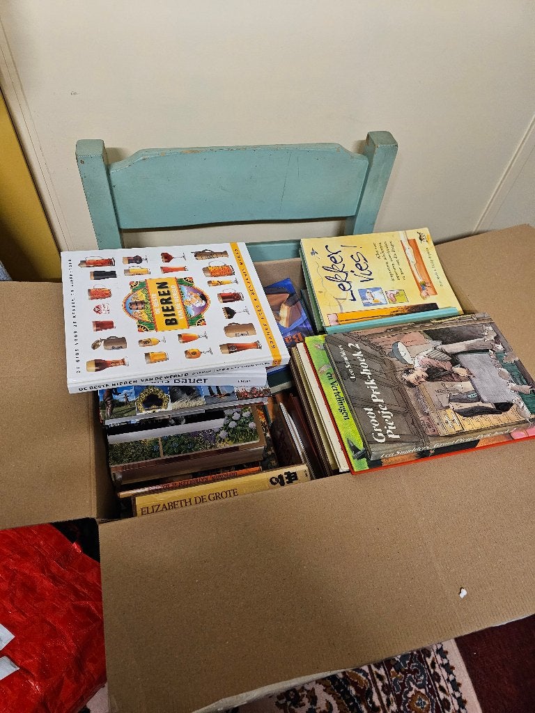 boeken gratis, Boeken, Partijen en Verzamelingen, Ophalen, Zo goed als nieuw