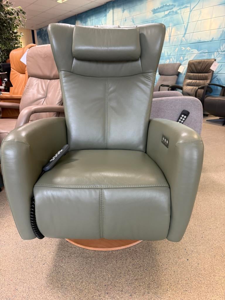 Prominent sta op stoel relax fauteuil met verwarming, Leer, Ophalen of Verzenden, Zo goed als nieuw, Ruim 100 kort gebruikte modellen alleen A merken