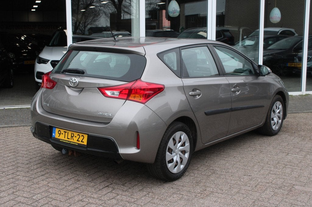Toyota Auris 1.6 Aspiration//Navi//Camera//Trekhaak!, Voorwielaandrijving, Euro 5, Gebruikt, Zwart