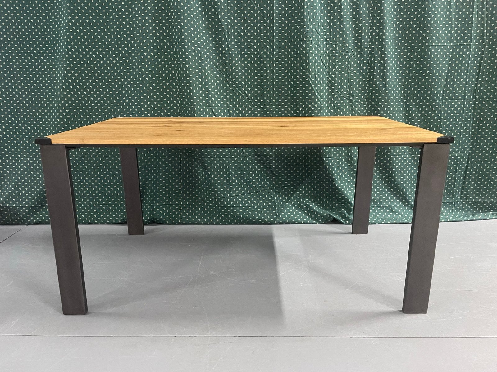 Eetkamertafel licht eiken met antraciet metalen poten, Ophalen, Gebruikt, 50 tot 100 cm, Vijf personen of meer