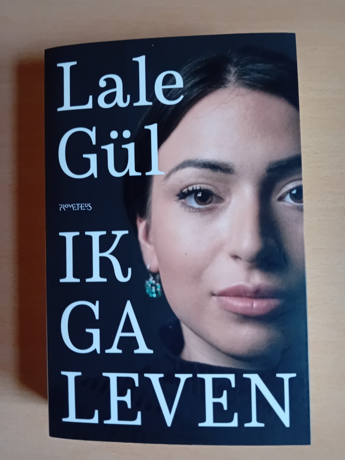 Lale Gül - Ik ga leven, Boeken, Ophalen of Verzenden, Zo goed als nieuw, Lale Gül