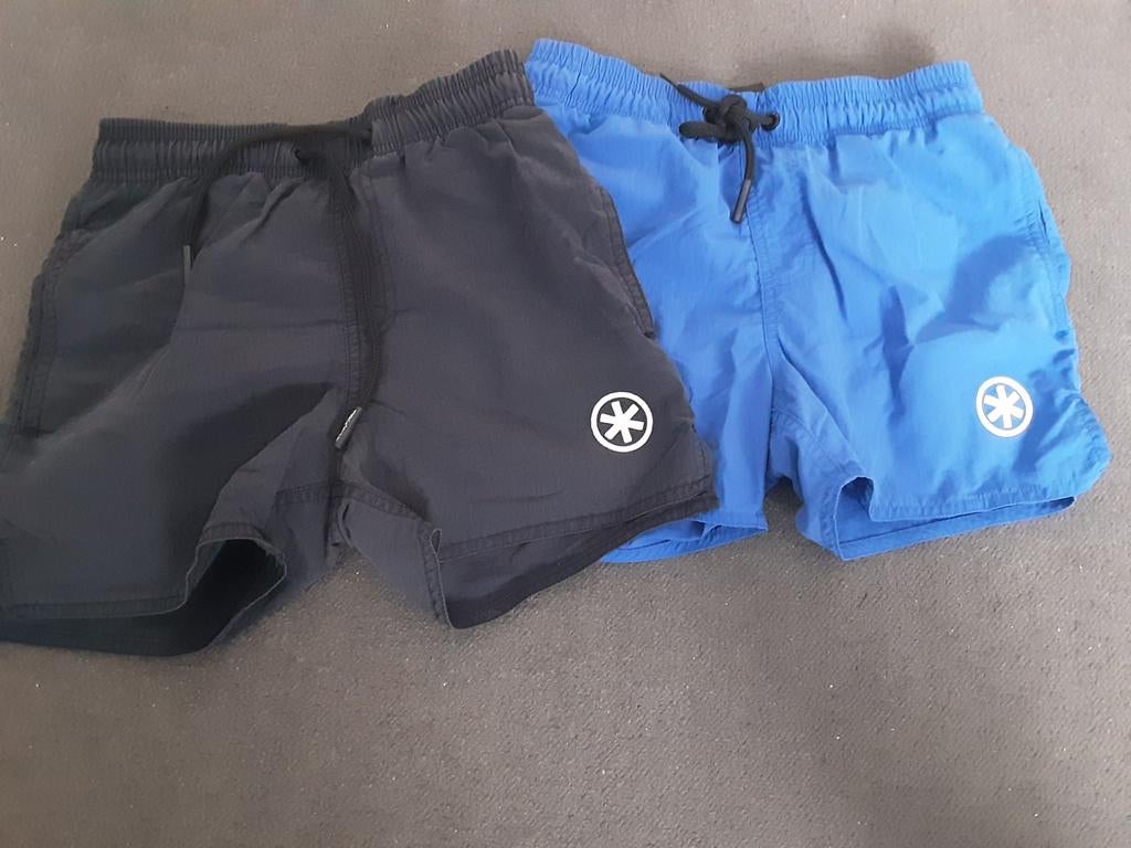 2 sportbroekjes met binnenbroek. maat 134/140, Muchachomalo, Jongen of Meisje, Zo goed als nieuw, Ophalen