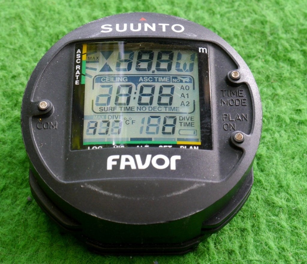 Suunto Favor duikcomputer, Ophalen of Verzenden, Gebruikt, Duikcomputer