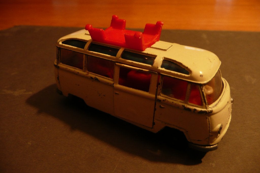 1:60 SIKU V 264 Tempo Matador camperbus met rek voor kano, Ophalen of Verzenden, Gebruikt, Bus of Vrachtwagen