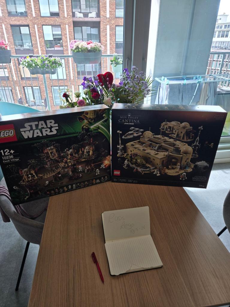 Lego Star Wars 10236 Ewok Village & 75290 Mos Eisley Cantina, Lego, Nieuw, Ophalen of Verzenden, Complete set