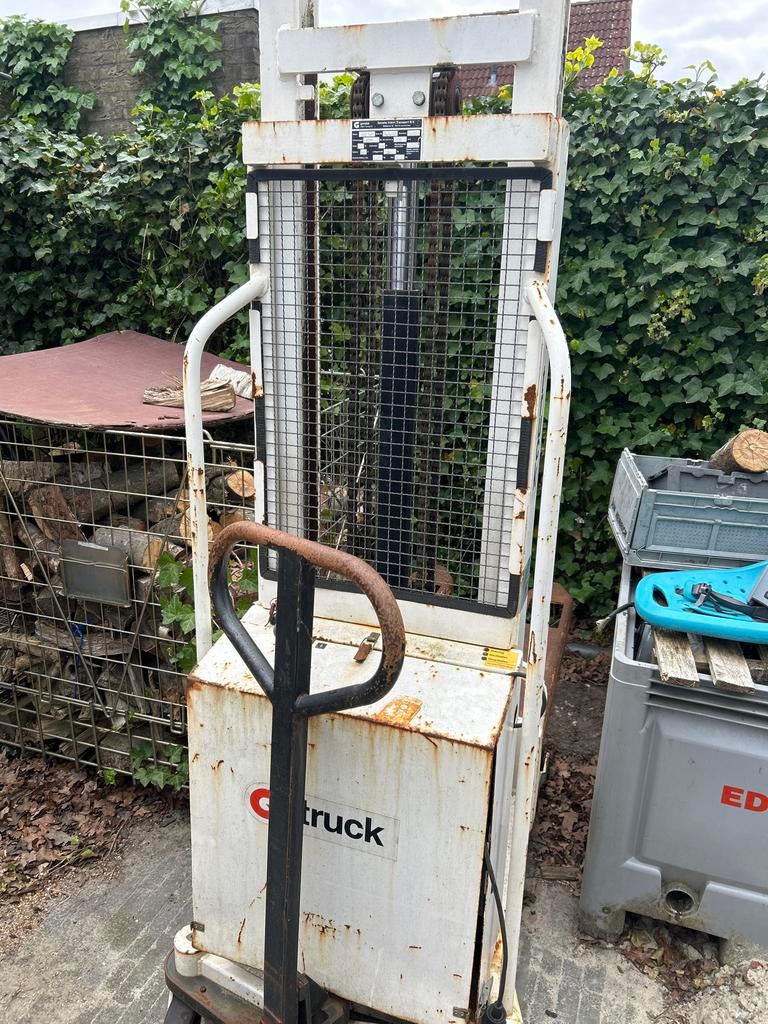 Gebruikte Stapelaar - Handmatig rijden elektrisch heffen, Doe-het-zelf en Verbouw, Gereedschap | Lasapparaten, Zo goed als nieuw