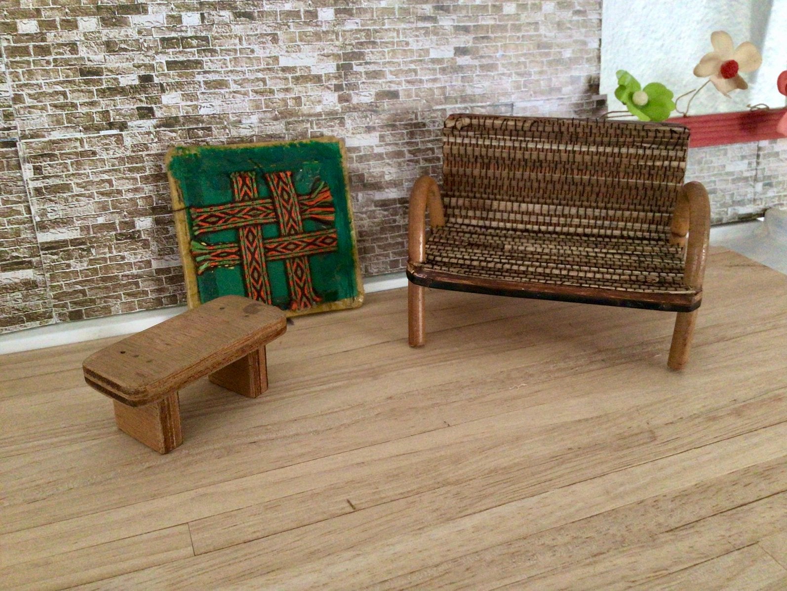 Vintage Bamboe poppenhuis bankje, Ophalen of Verzenden, Gebruikt, Poppenhuis