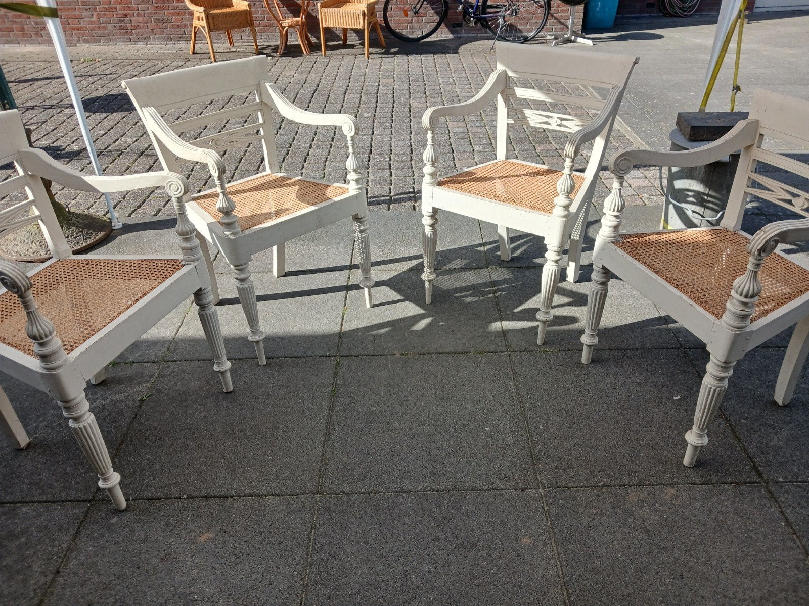 4 vintage houtenstoelen met rotan webbing €100,-, Huis en Inrichting, Ophalen, Gebruikt, Bruin, Vintage