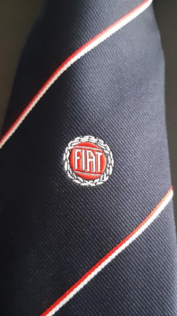 Fiat Auto stropdas mooi logo, Ophalen of Verzenden, Nieuw, Gebruiksvoorwerp