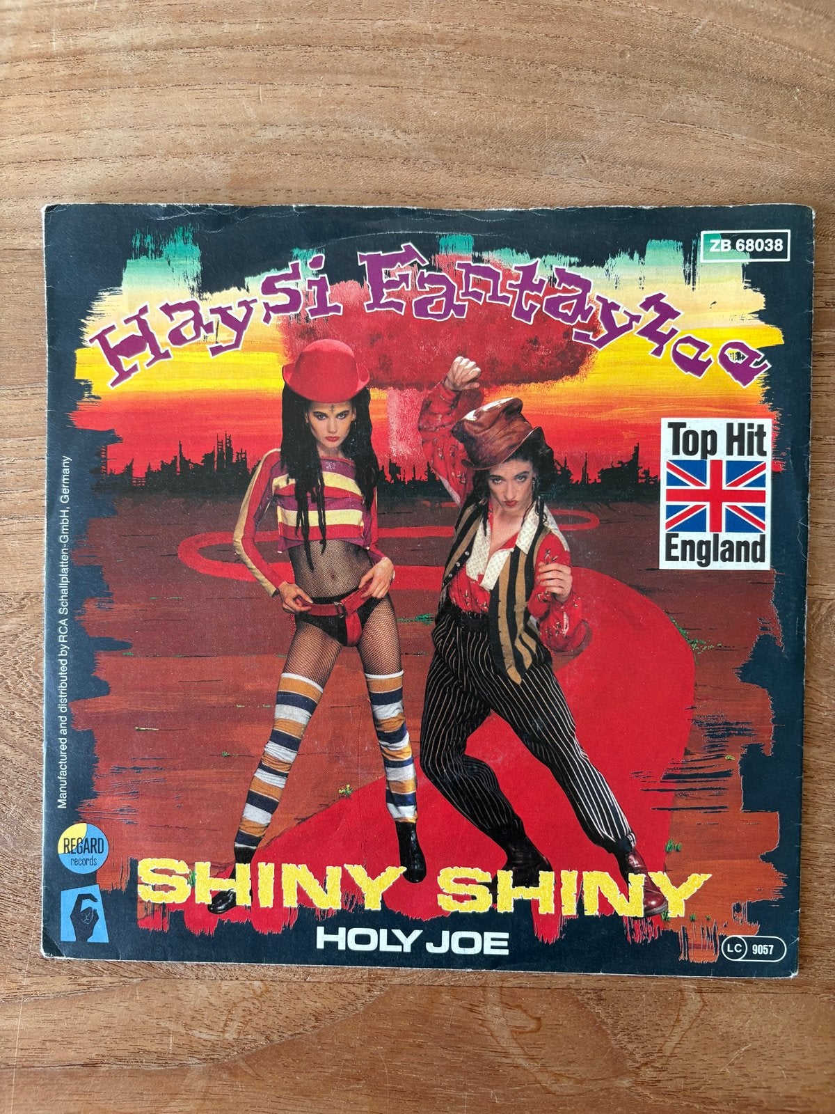Haysi Fantayzee - Shiny Shiny / Holy Joe (Vinyl Single) 024, Gebruikt, 7 inch, Ophalen of Verzenden, Pop