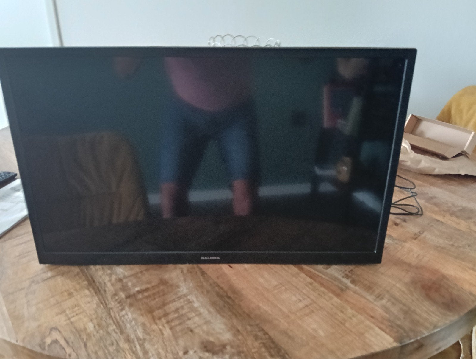 Salora 24XHA4404/1 smart LED TV - Zo goed als nieuw, Ophalen of Verzenden, Gebruikt