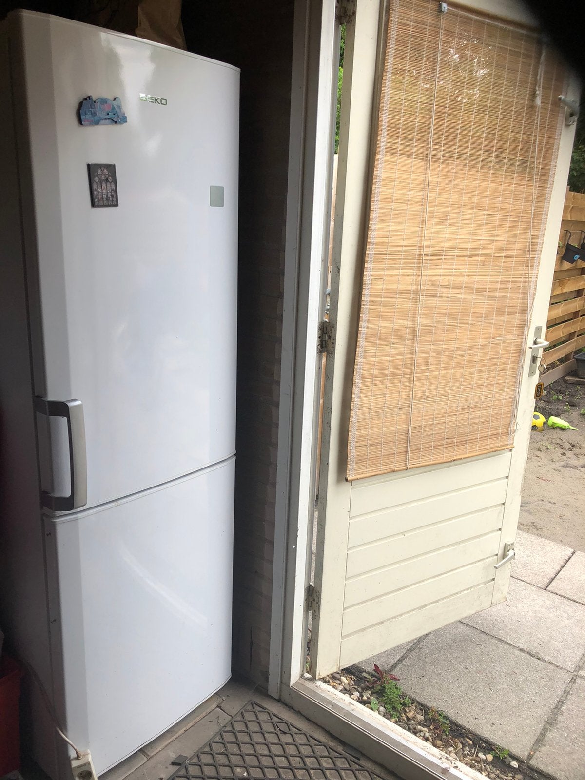 Kapotte koel/vrieskast   GRATIS!!!, Ophalen, Zo goed als nieuw, Minder dan 60 cm, 160 cm of meer