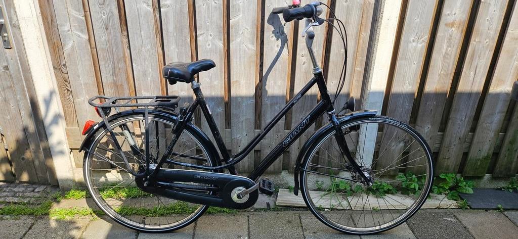 Tekoop fijne Giant damesfiets met 7 versnellingen, Ophalen of Verzenden, Zo goed als nieuw, Giant, Versnellingen