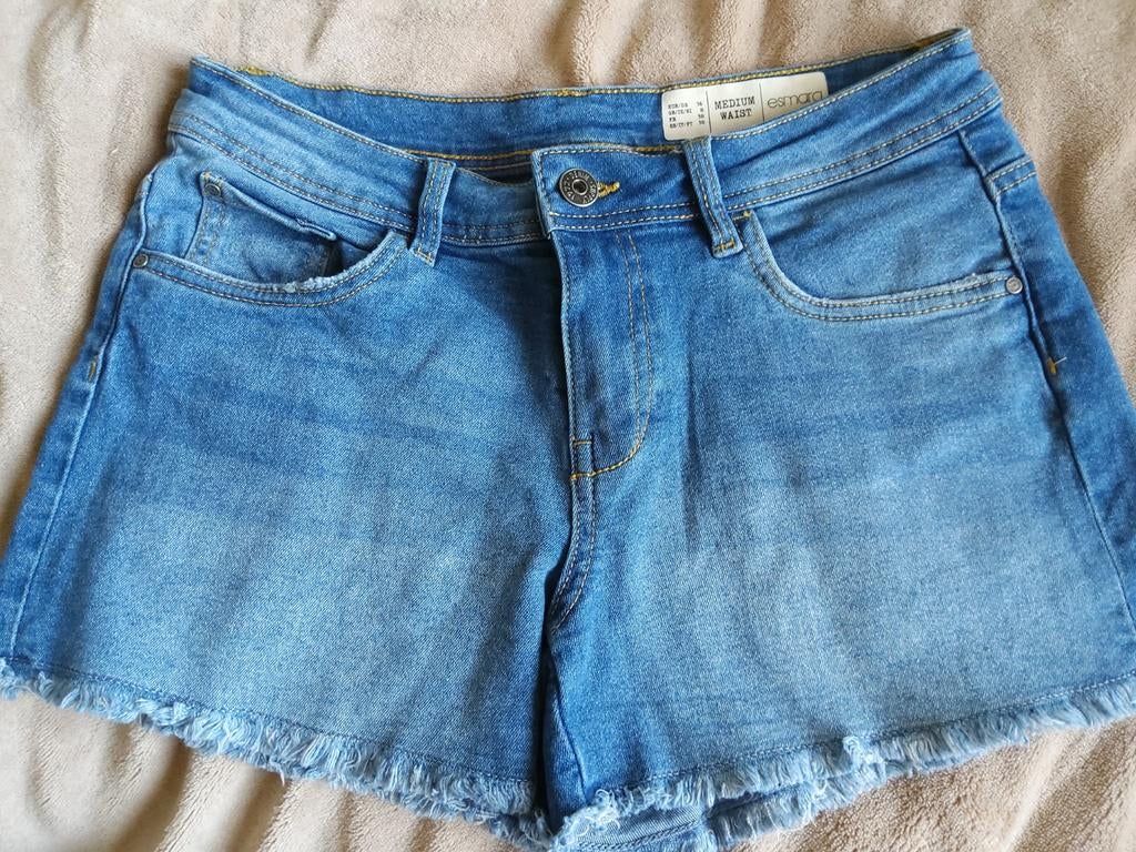 Nieuwe jeans korte broek maat 36 Esmara., Ophalen of Verzenden, Nieuw, Blauw, W28 - W29 (confectie 36)